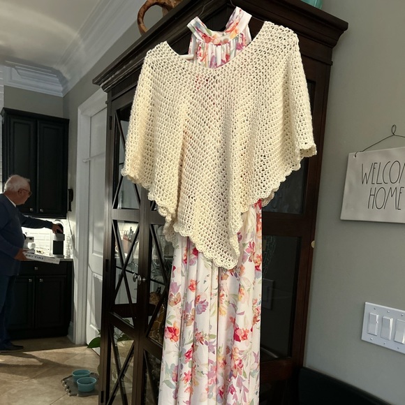 NWT ivory poncho constructed with Cotton Blend yarn. Machine was and dry! - Picture 2 of 2